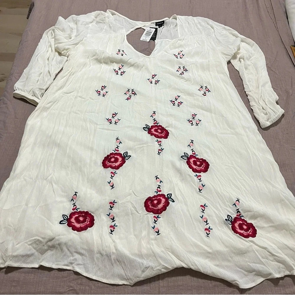 NWT Torrid Ivory Floral embroidered Gauze Dress Plus Size 4 Boho Festival Lined - Picture 4 of 10